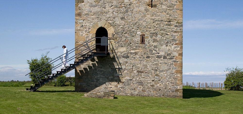 Hotel Torre De Villademoros Luarca Buitenkant foto