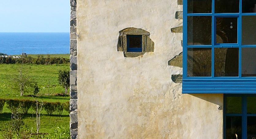 Hotel Torre De Villademoros Luarca Buitenkant foto